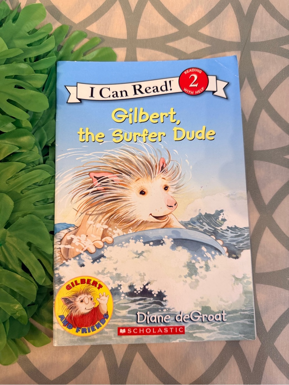 💫10/$25 • Scholastic Gilbert, the Surfer Dude Easy Reader Level 2
